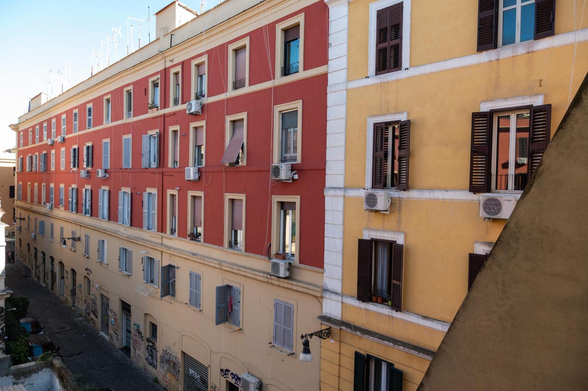 Half Palace, Relaxing Apartment In Rome San Lorenzo Екстер'єр фото