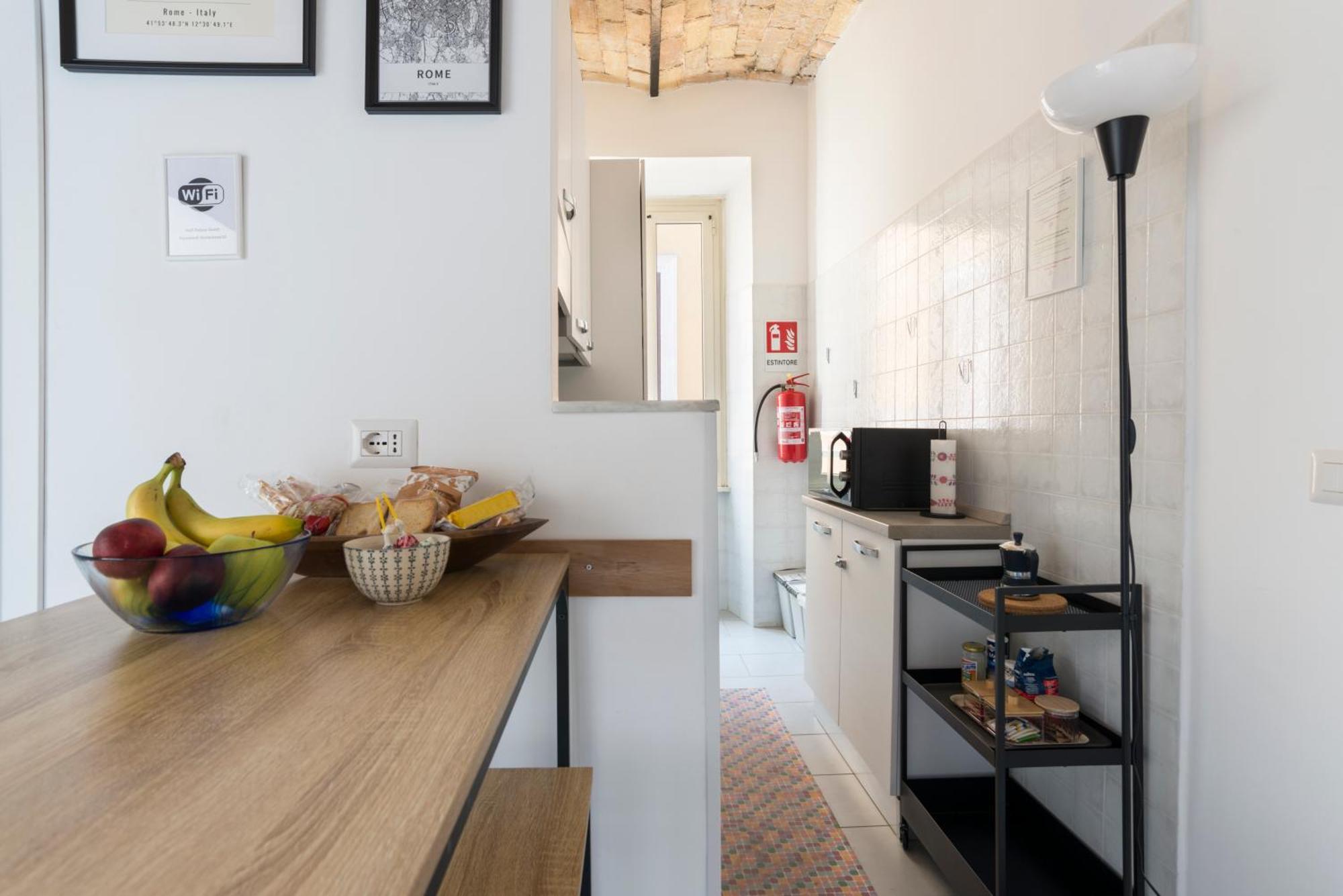 Half Palace, Relaxing Apartment In Rome San Lorenzo Екстер'єр фото