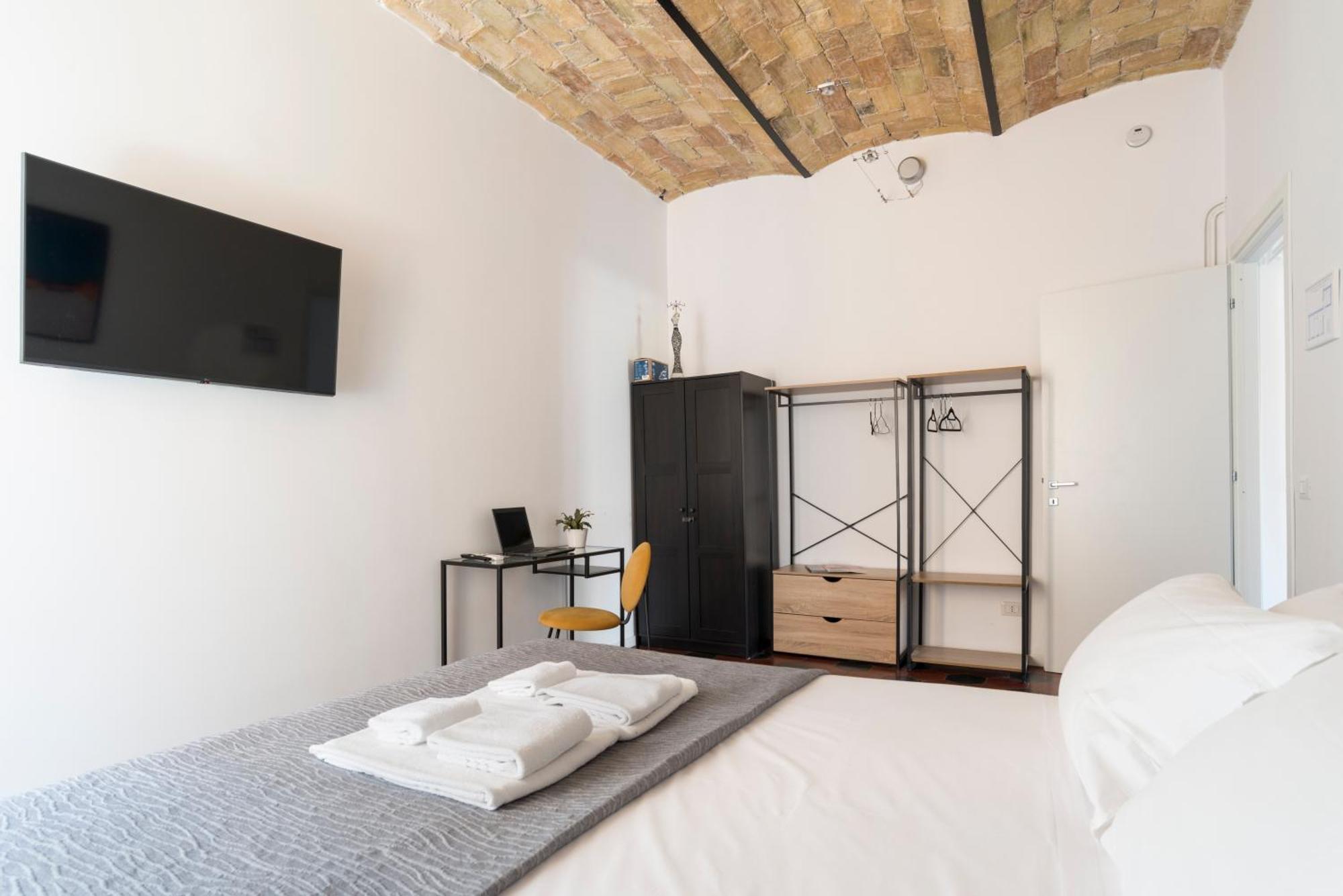 Half Palace, Relaxing Apartment In Rome San Lorenzo Екстер'єр фото
